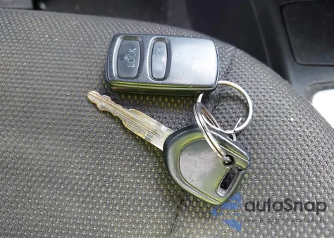 2004 Mitsubishi Outlander Ls z USA, uszkodzony, nr VIN JA4LX31F14U032316